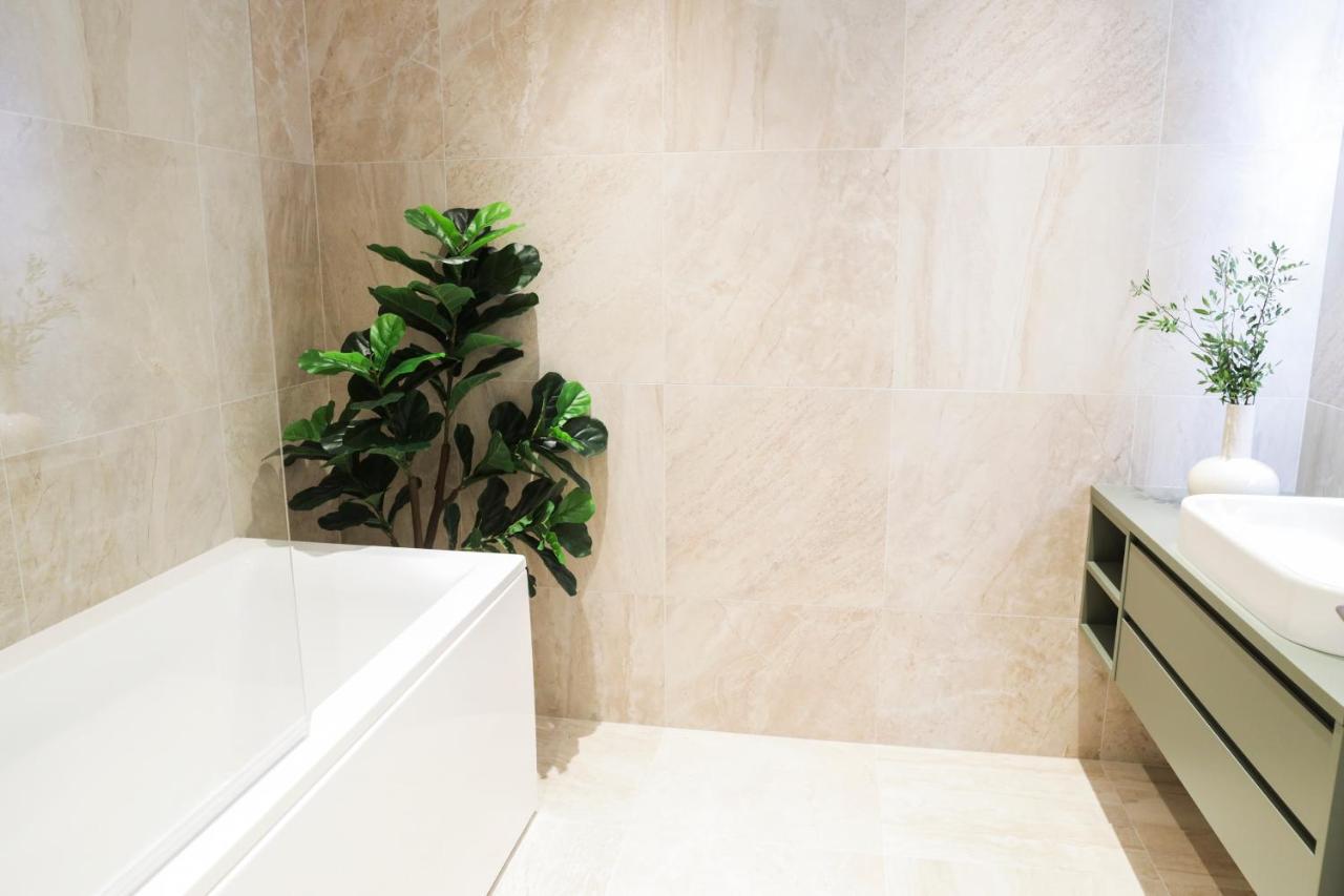Kadriorg Plaza 2 Bedroom Free Parking Lejlighed