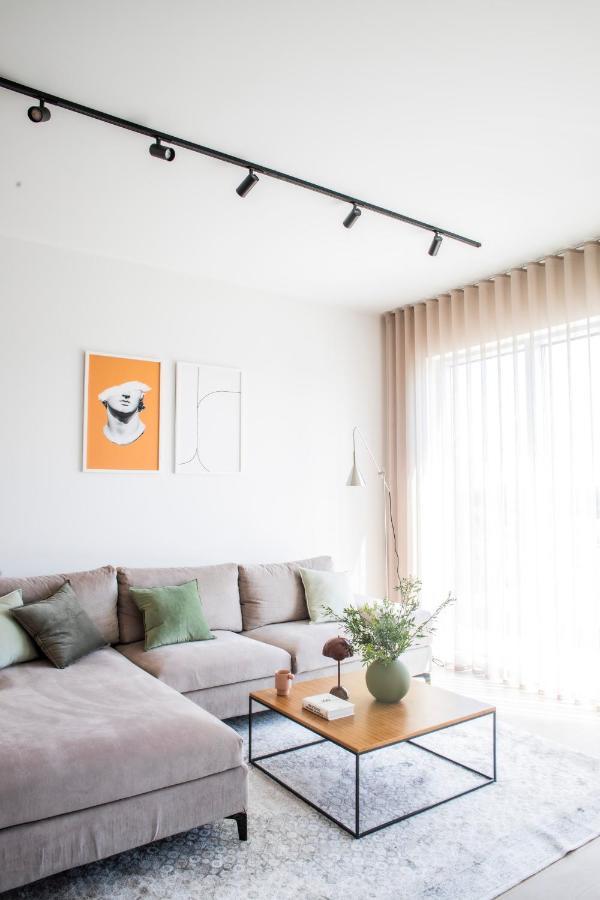 Huoneisto Kadriorg Plaza 2 Bedroom Free Parking